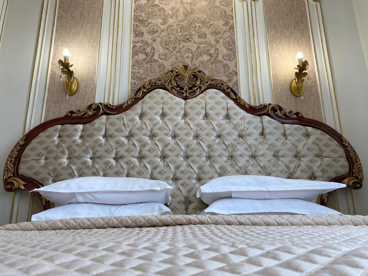 Lion Hotel アスターナ エクステリア 写真