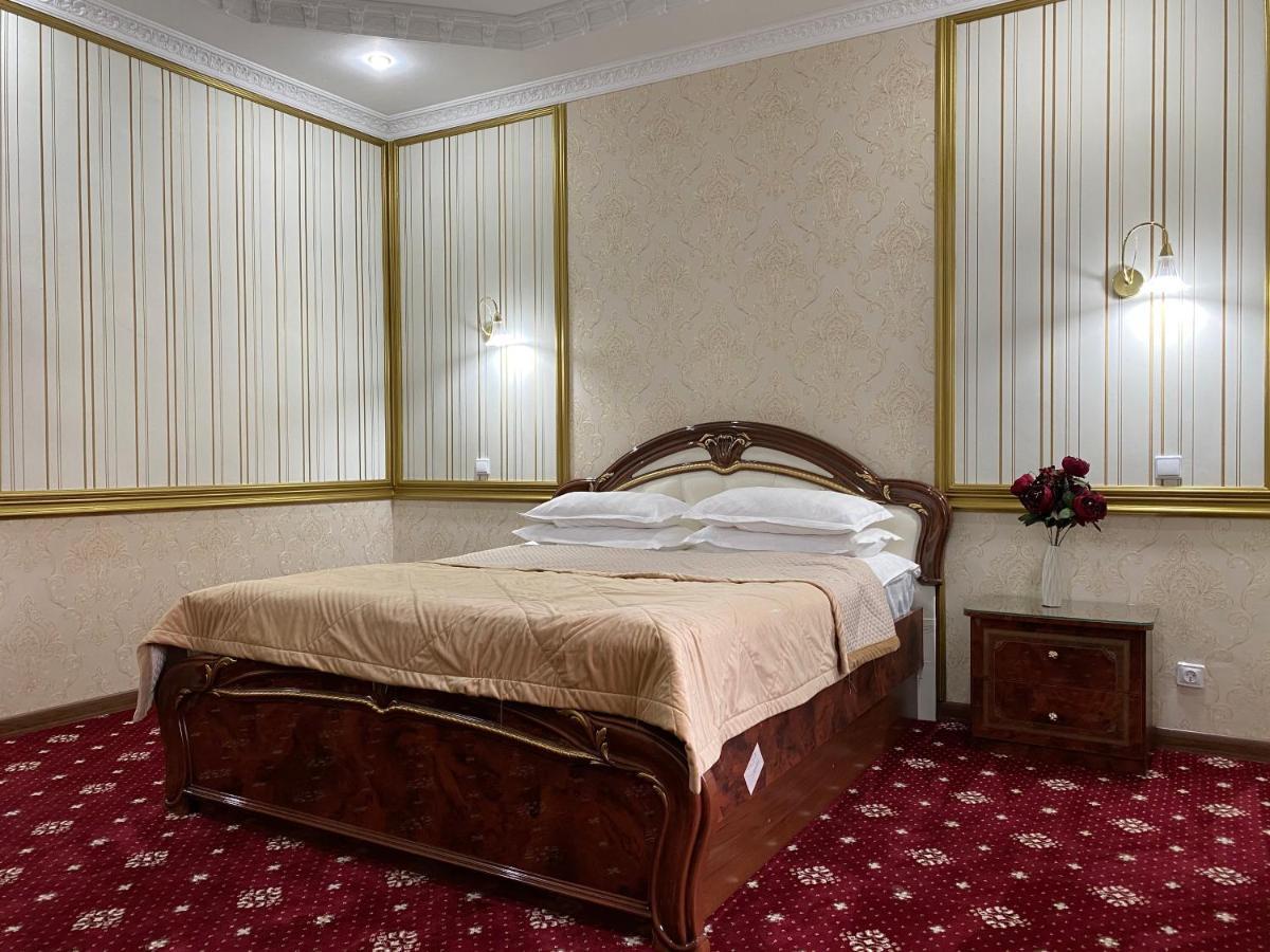 Lion Hotel アスターナ エクステリア 写真
