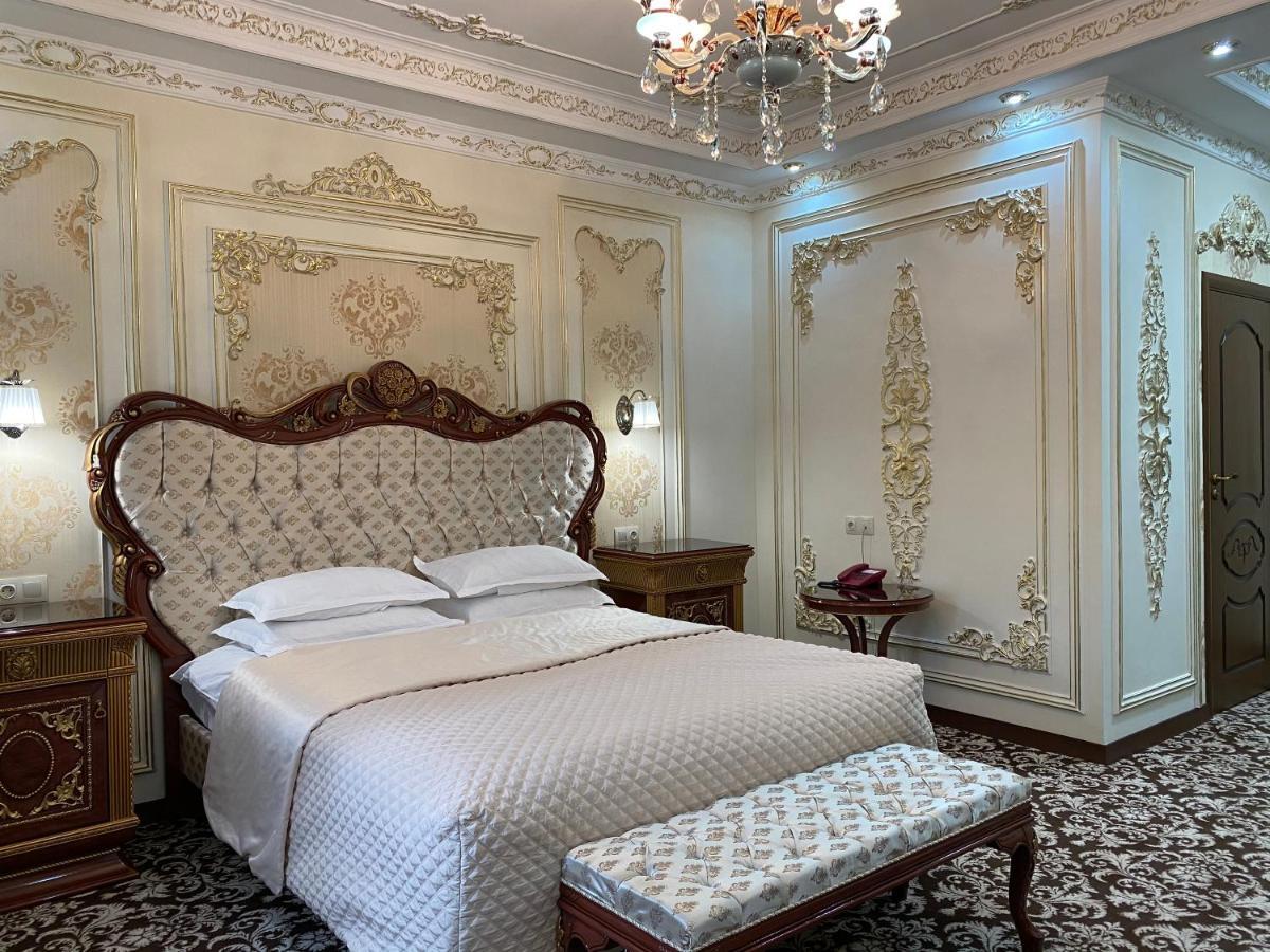 Lion Hotel アスターナ エクステリア 写真