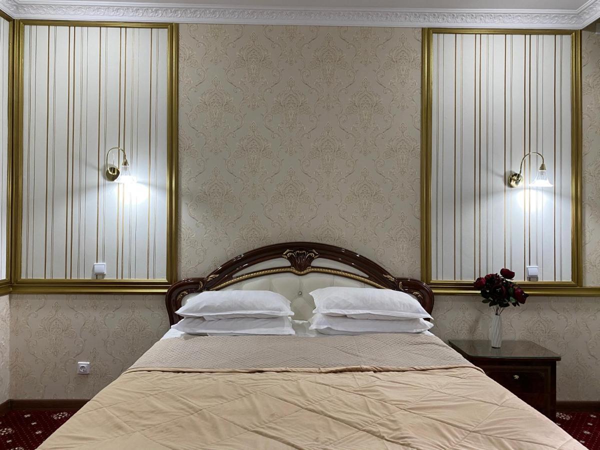 Lion Hotel アスターナ エクステリア 写真