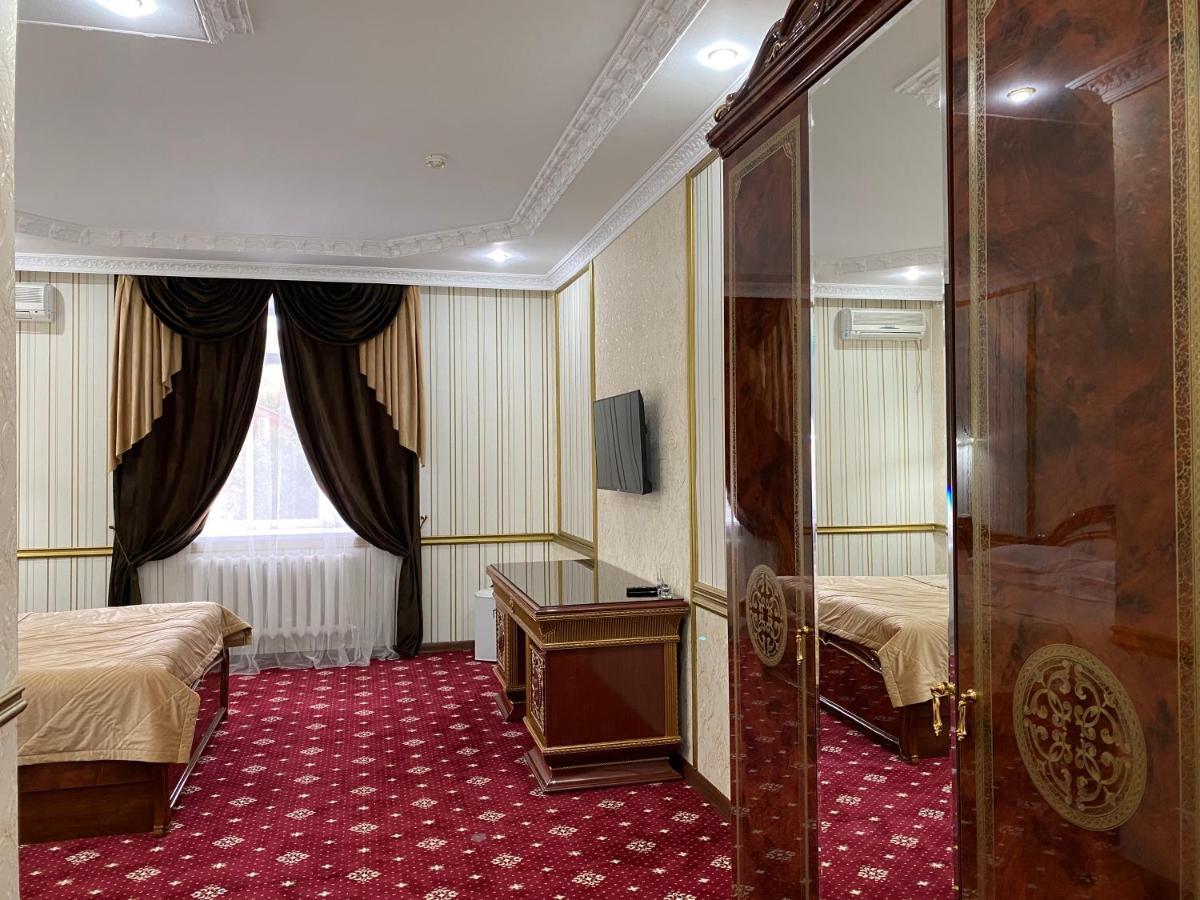 Lion Hotel アスターナ エクステリア 写真